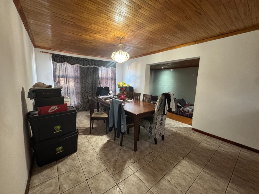 3 Bedroom Property for Sale in Park Village Western Cape